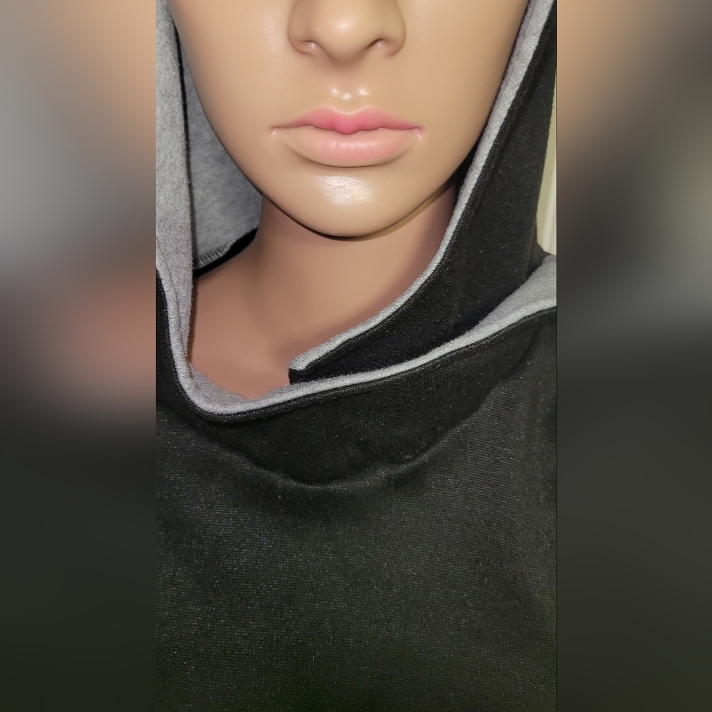 UNIQUE WOMENS HOODIE Lightweight Black with Silver Hood Interior Medium EUC - Picture 2 of 5